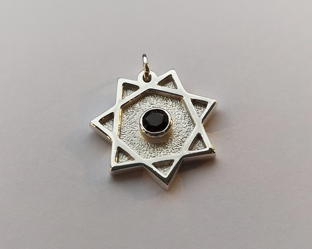 7 pointed star pendant