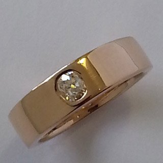 9kt rose gold and diamond ring