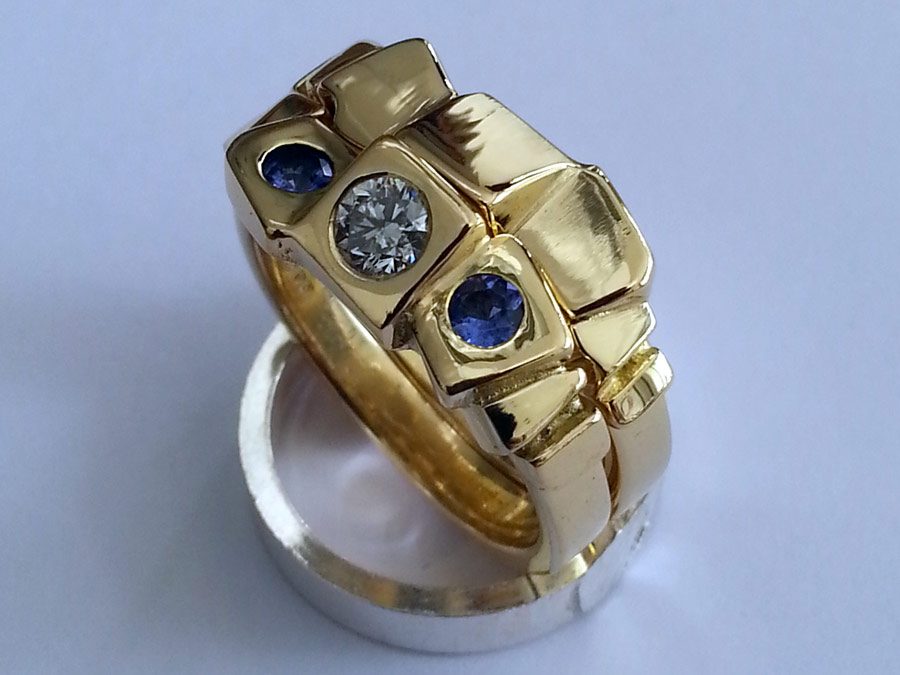 Diamond-and-tanzanite-18kt-gold-rings